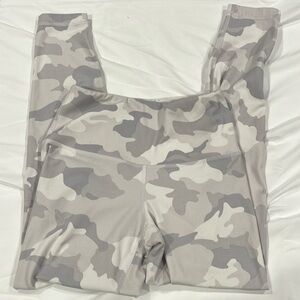 Yogalicious lux gray camo leggings